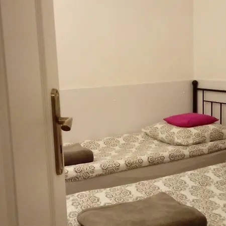 Apartament Maria Apartment *
